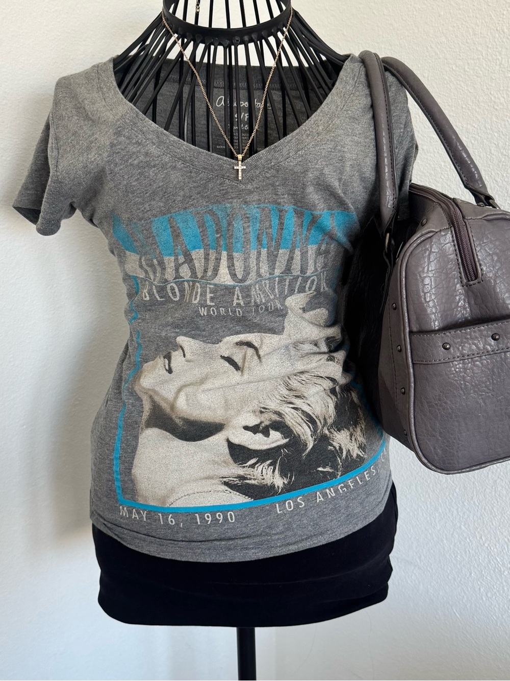 y2k madonna fitted v neck tee